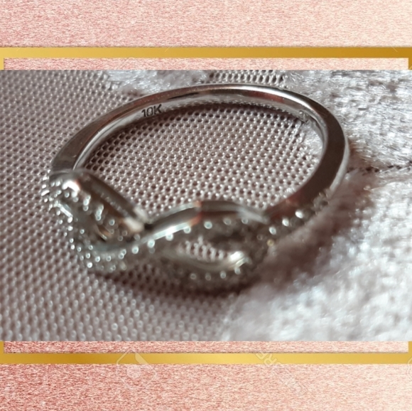 SOLDDD Infinity Diamond Ring Kay Jewelers - Picture 2 of 7